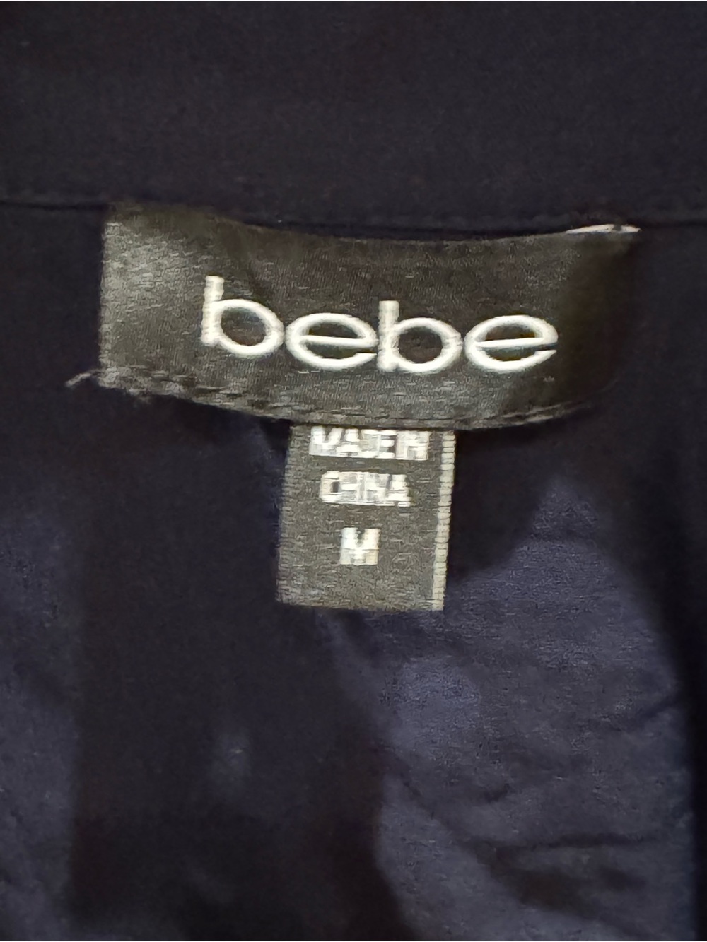 Bebe Midnight Blue Silk blend Ruffled Short-Sleeve Button Front Blouse size Med - Picture 3 of 11